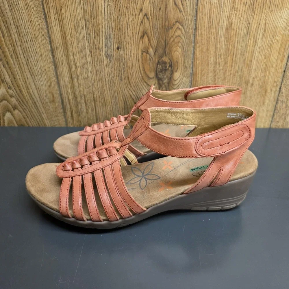 Baretraps Hermine Sandals Womens Size 9.5 Pink Strappy Wedge Memory Foam Comfort